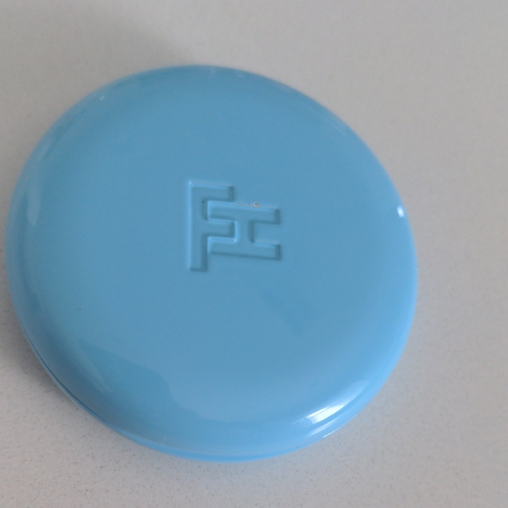Fara Homidi Essential Lip Compact Refillable Case (Empty)
